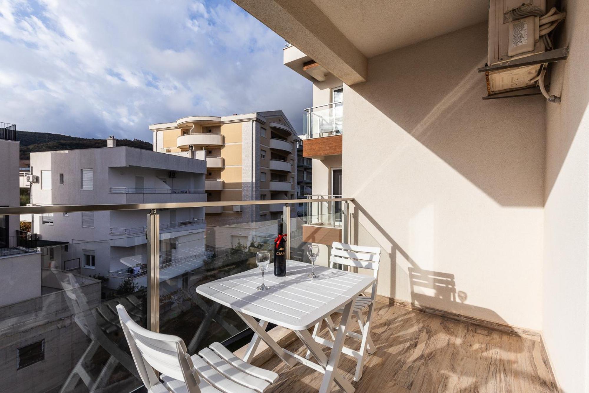 Sunny Side Wellness Resort & Spa Budva Eksteriør billede
